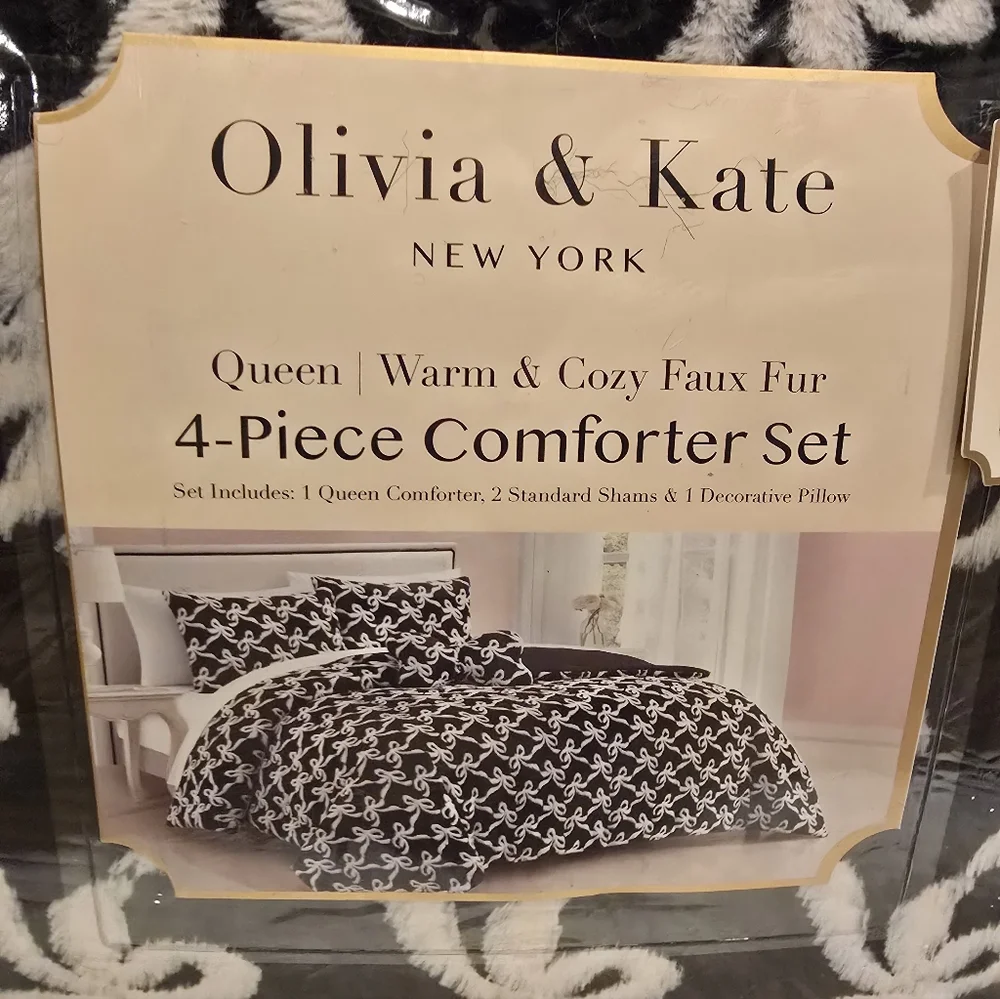 Olivia&Kate New York 4Piece Queen Warm& Cozy Comforter set new